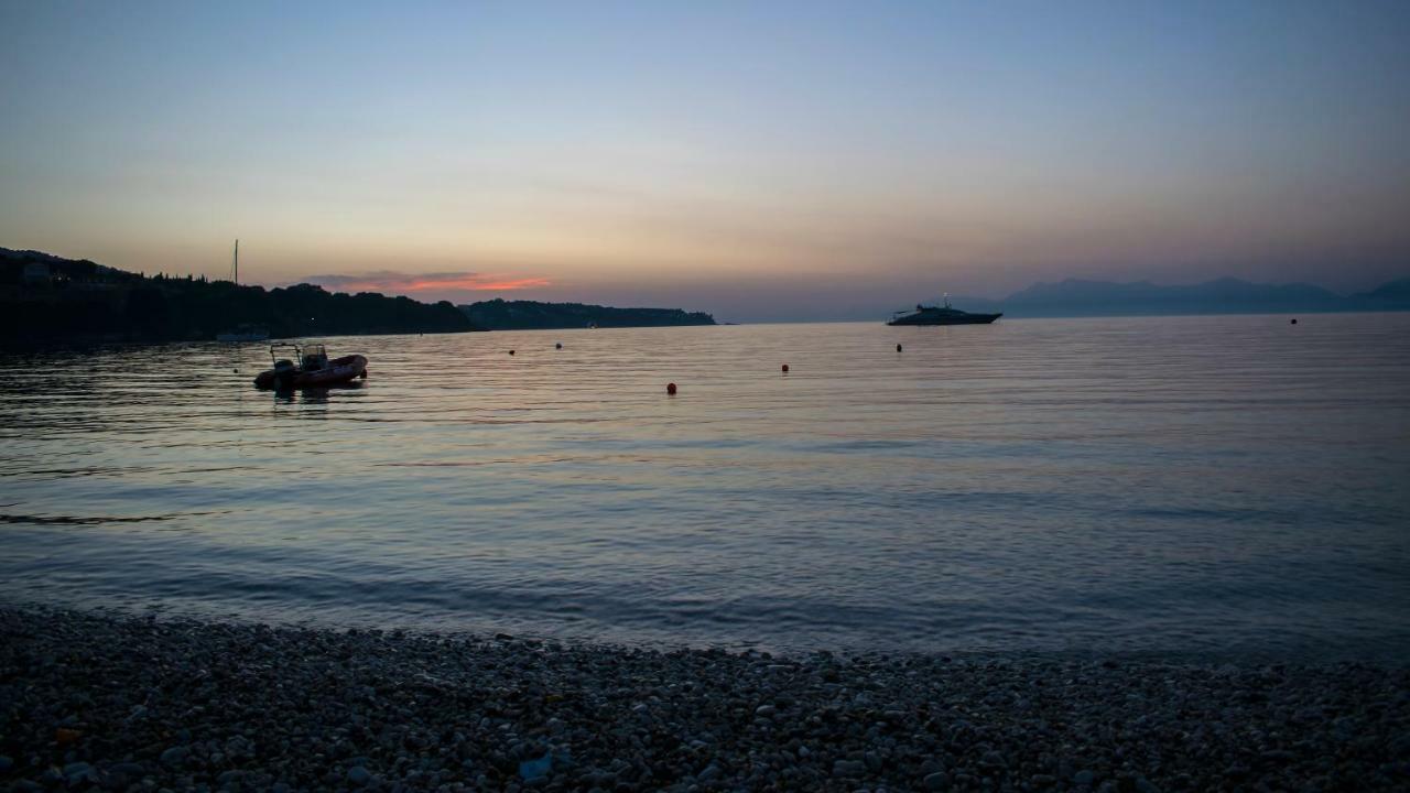 Вілла Corfu Erimitis Agios Stefanos  Екстер'єр фото