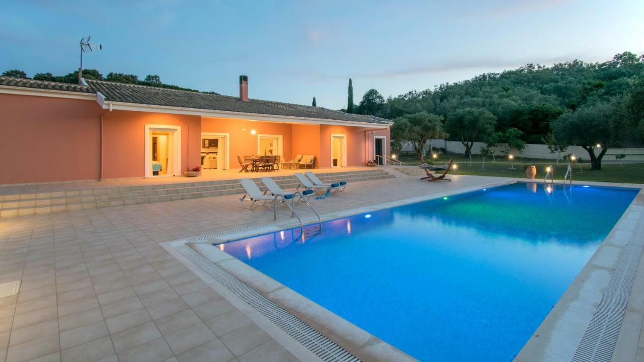 Вілла Corfu Erimitis Agios Stefanos  Екстер'єр фото
